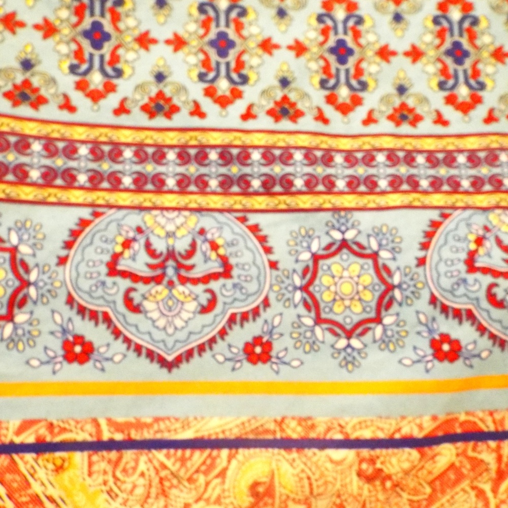 queen size beautiful duvet with 2 shams vibrant colors